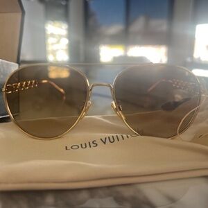 Louis Vuitton Gold Frame Brown Gradient Sunglasses